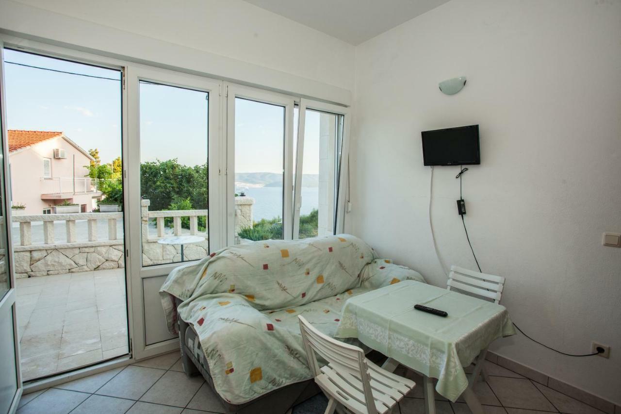 אומיס Apartments Pusic מראה חיצוני תמונה