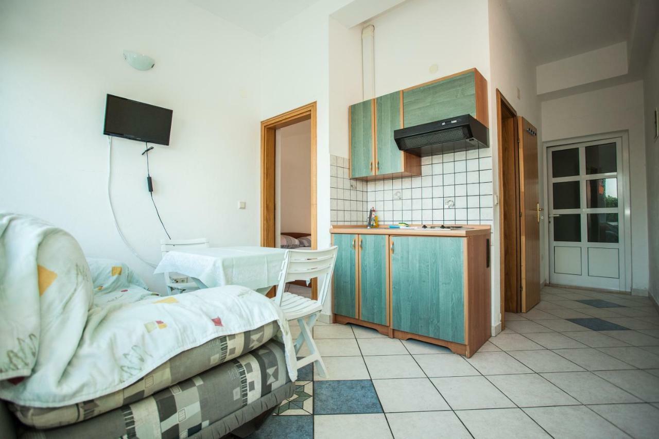 אומיס Apartments Pusic מראה חיצוני תמונה