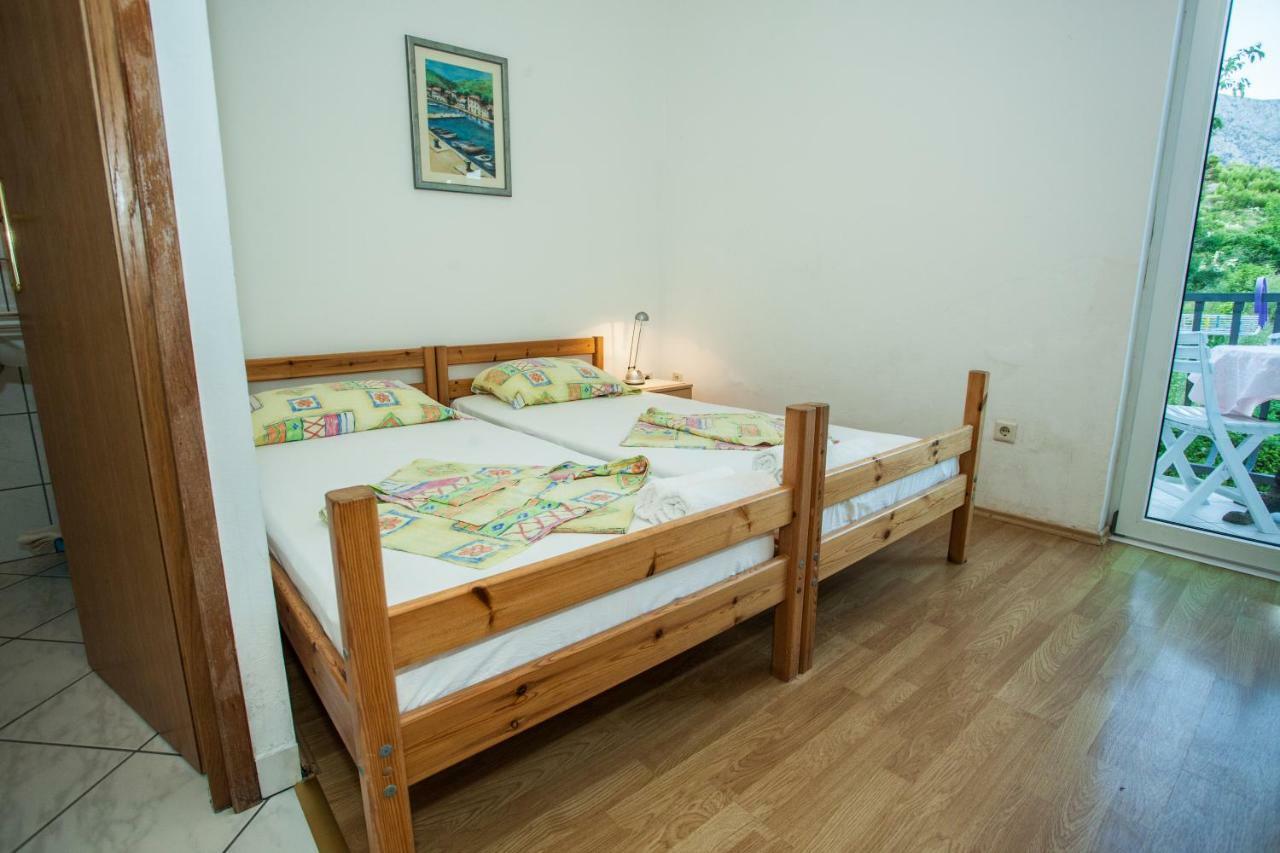אומיס Apartments Pusic מראה חיצוני תמונה